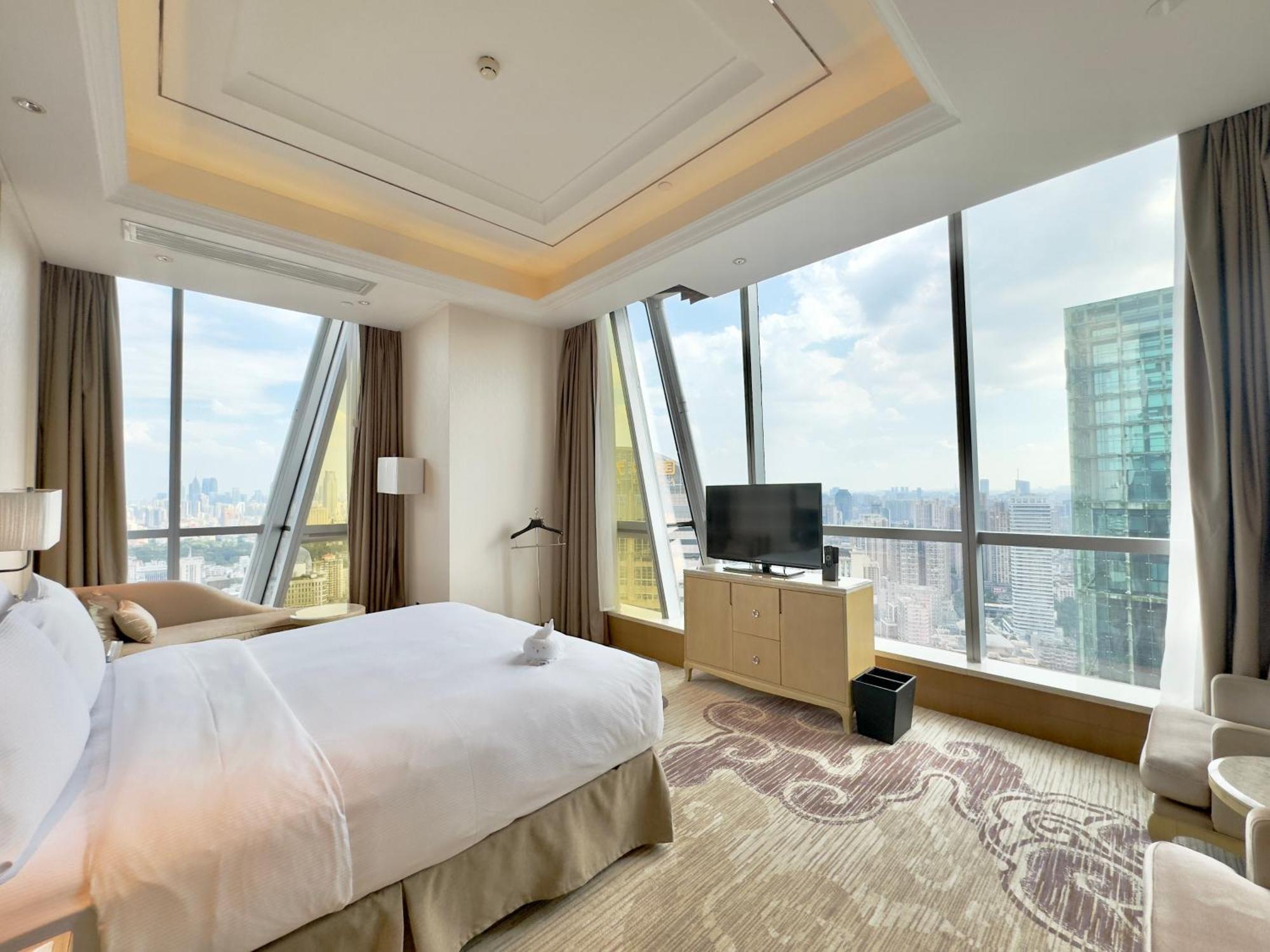 Doubletree By Hilton Guangzhou-Free Shuttle Bus To Canton Fair Complex & Overseas Buyer Registration Services During Canton Fair Period Eksteriør billede